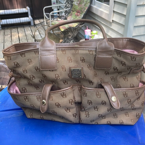 Dooney & Bourke 1975 taupe brown pink interior 16”/12” strap down 11” - Picture 3 of 17